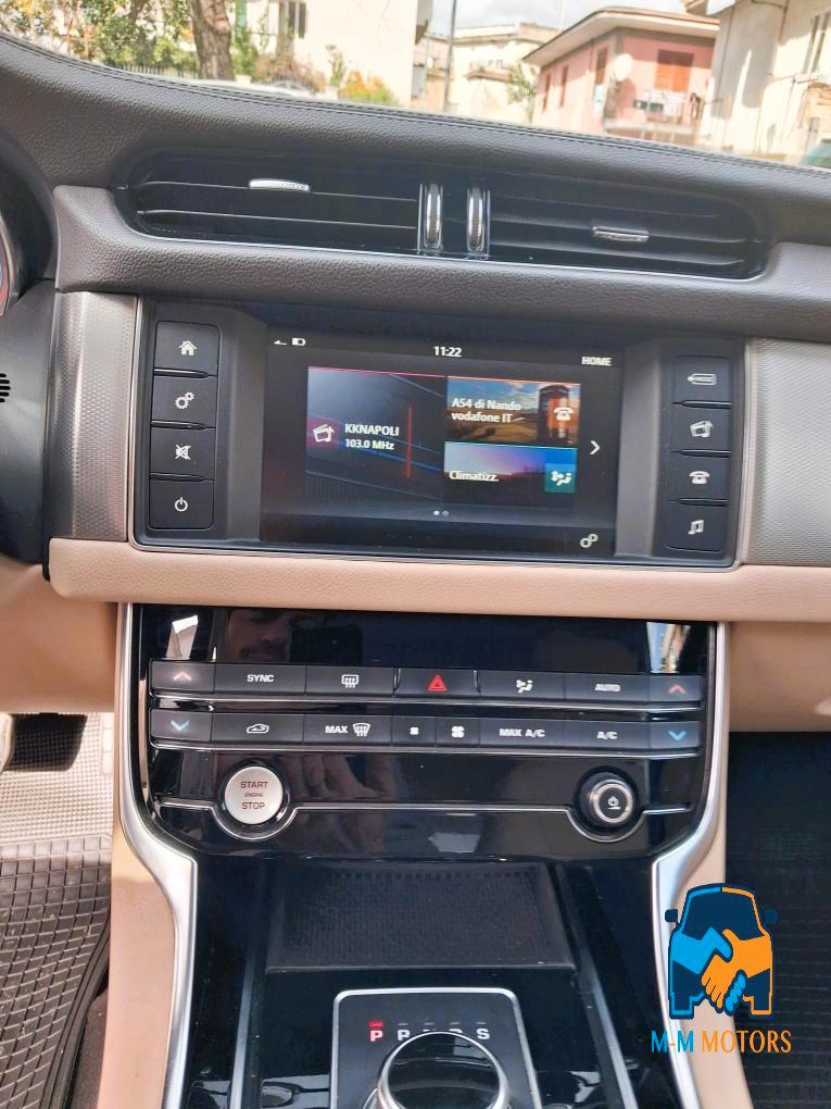 Jaguar XF Berlina XF 2.0d i4 Pure Business edition 163cv auto my18