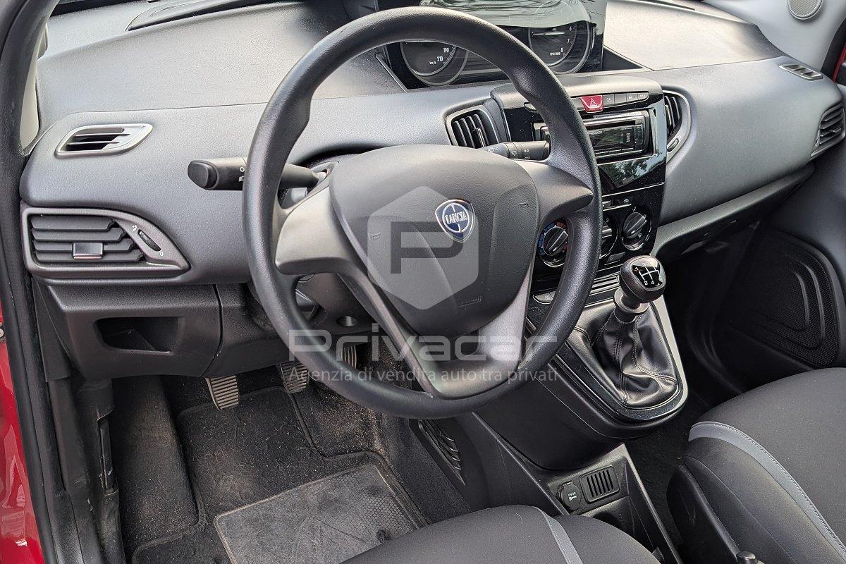 LANCIA Ypsilon 1.2 69 CV 5 porte Silver