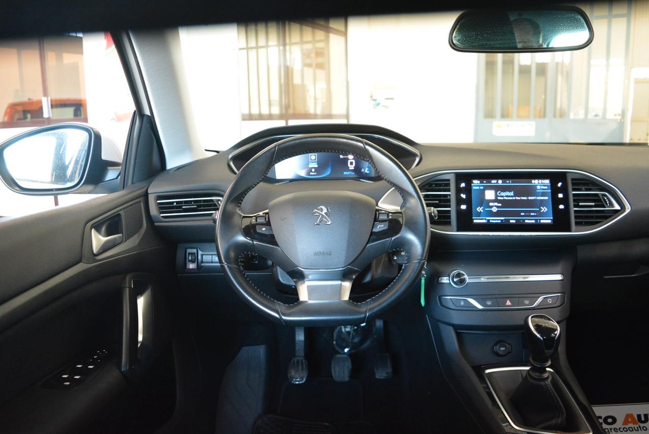 Peugeot 308 BlueHDi 130 S&S SW Active telecamera