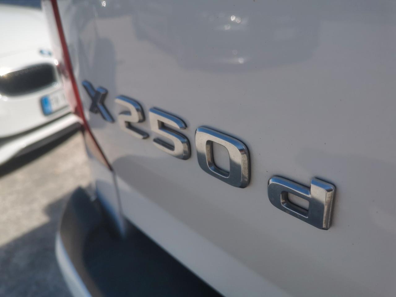 Mercedes-Benz Klasse X 250 d 4MATIC 190 Cv Doppelkabine Progressive 2019