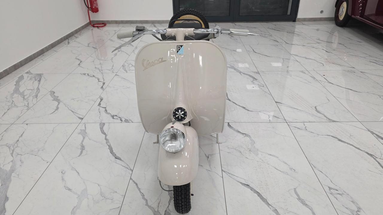 Piaggio Vespa 125 faro basso