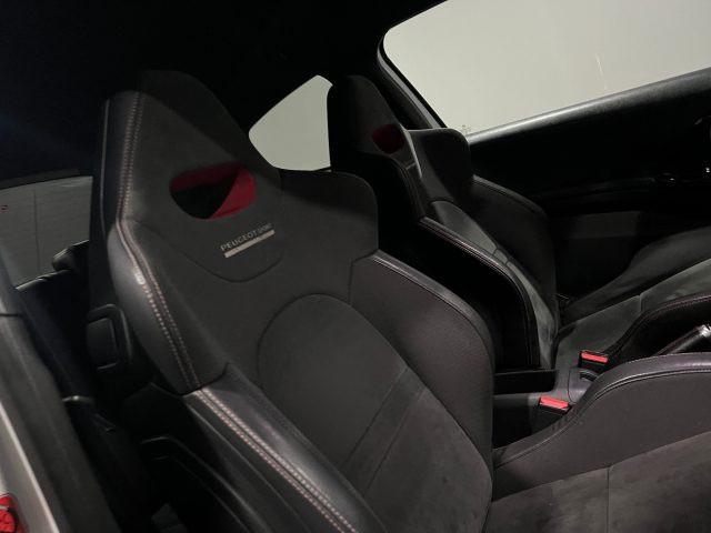 PEUGEOT 208 THP 208 GTi by Peugeot Sport