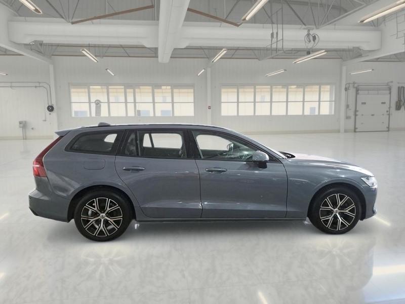 VOLVO V60 B4 D AUTOM. ESSENTIAL 5 PORTE STATION WAGON