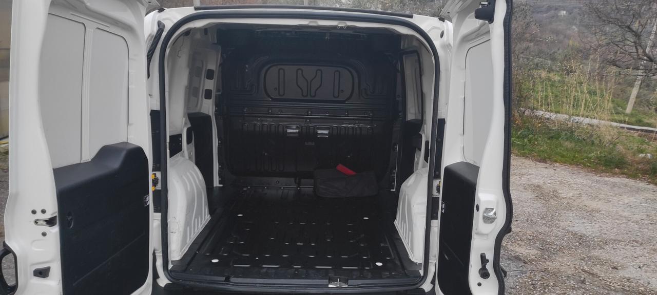 Fiat Doblò 1.6 mjet 105 CV 3 posti