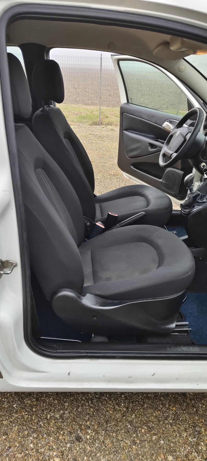 Lancia Ypsilon 1.2 69 CV 5 porte GPL Ecochic Platinum