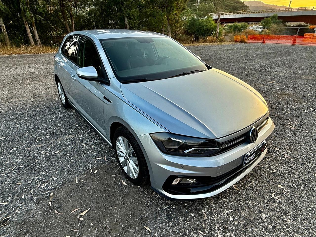 VOLSKSWAGEN POLO 1.6 TDI 95 CV 5p. RLINE
