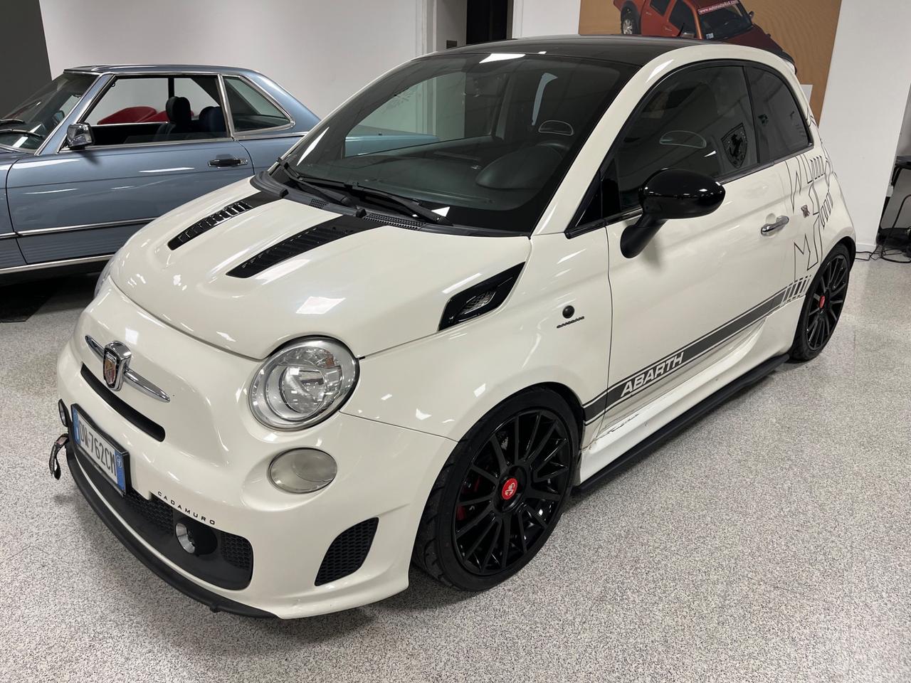 Abarth 500 1.4 Turbo T-Jet 275cv ESSEESSE