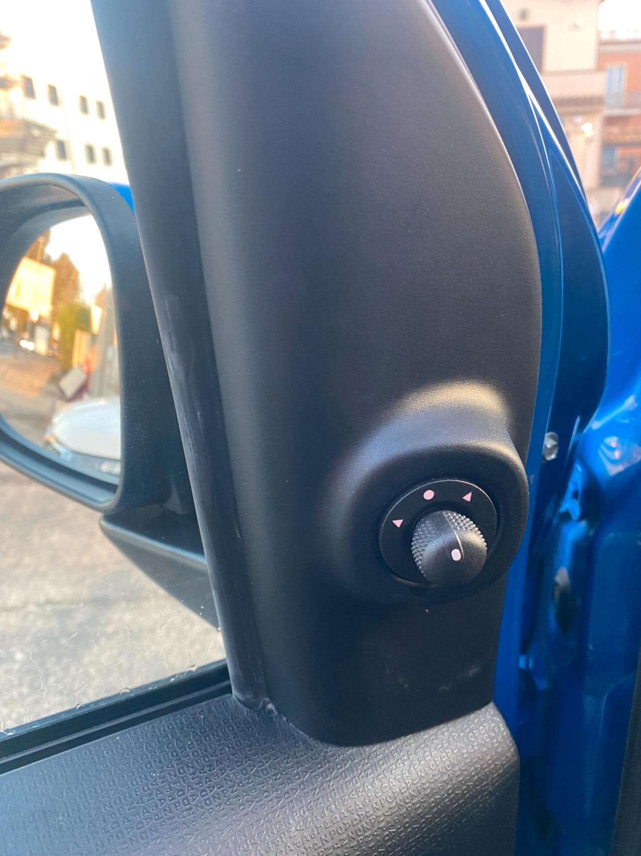 FIAT Panda 1.0 hybrid CROSS 5posti RadioAPP