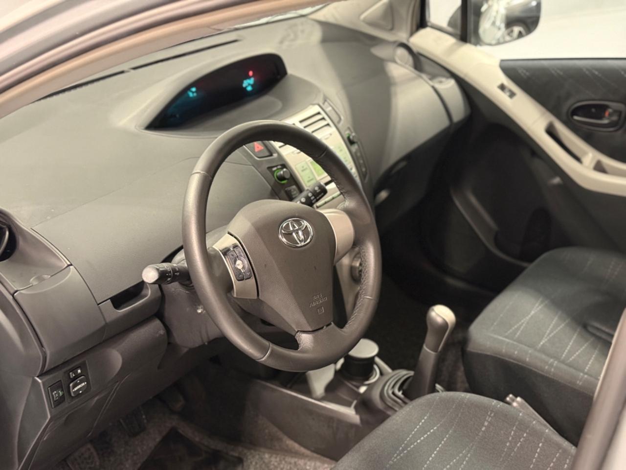 Toyota Yaris 5p 1.0 Sol 110.000KM!