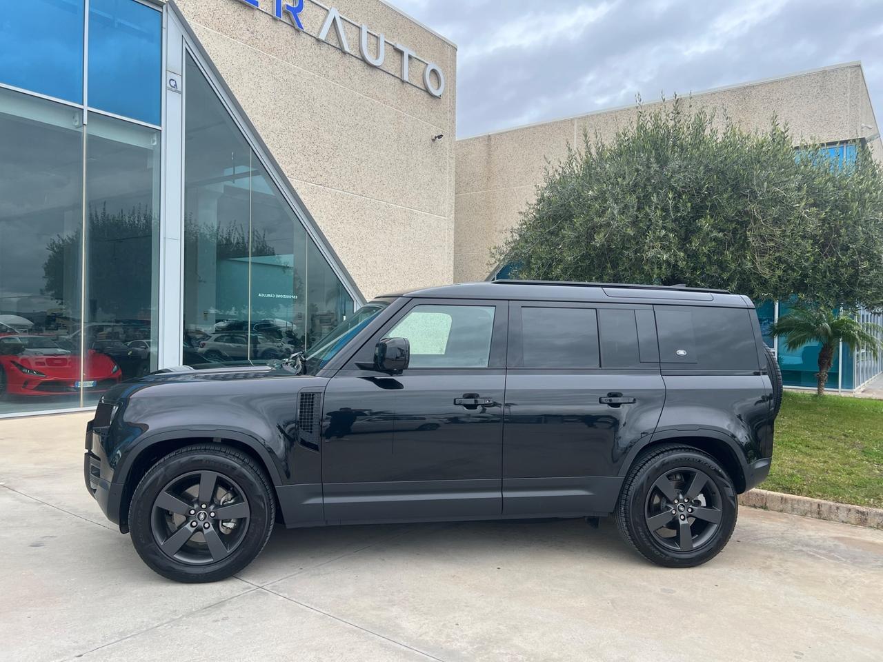 Land Rover Defender 110 3.0D I6 200 CV AWD Auto SE AUTOCARRO N1