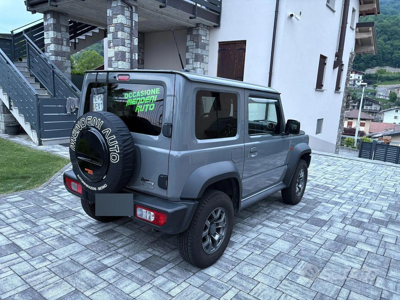 Suzuki Jimny autovettura 4 posti