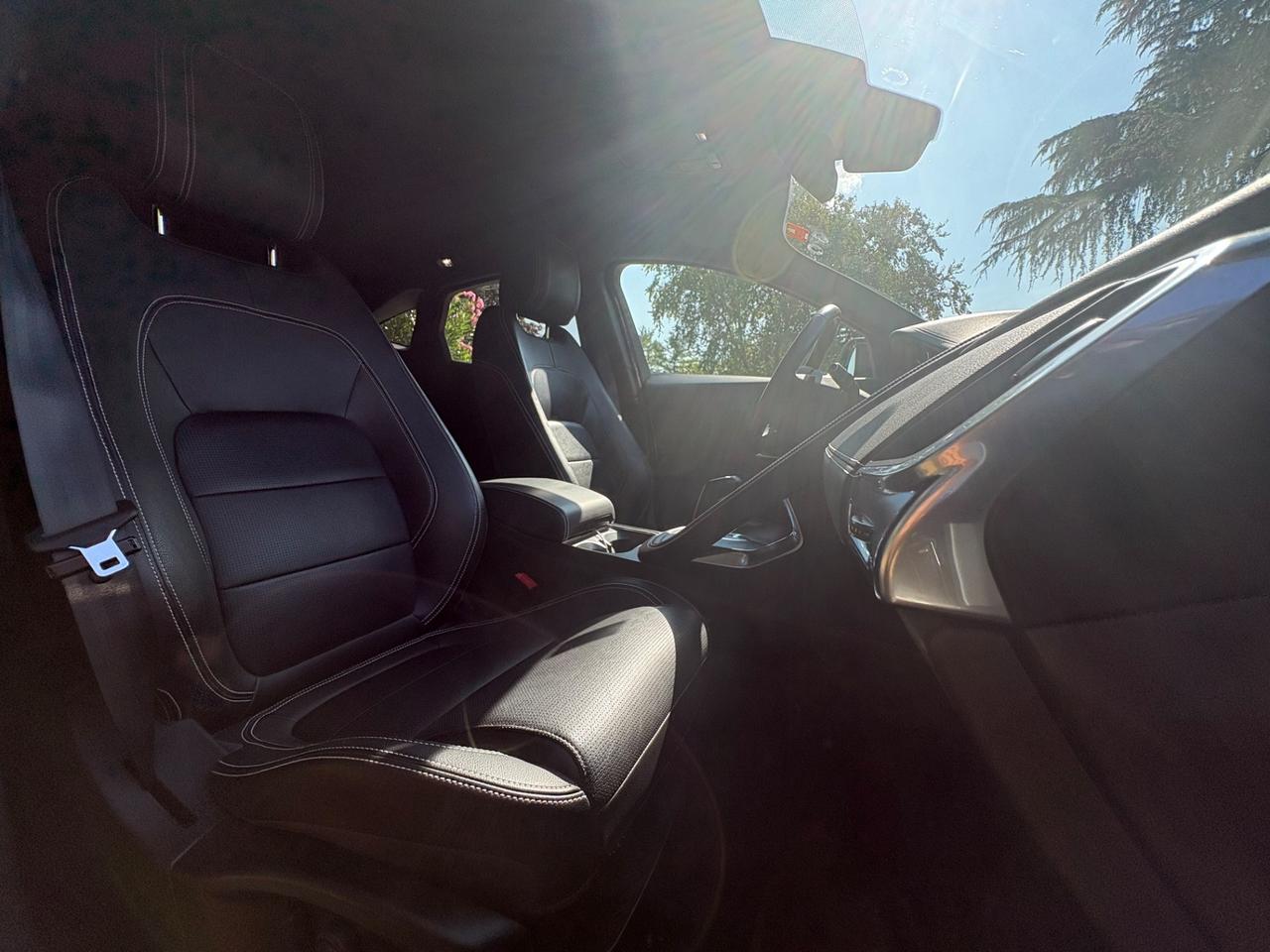 Jaguar E-Pace 2.0 R-Dynamic SE awd 200cv auto(unicoprop.)