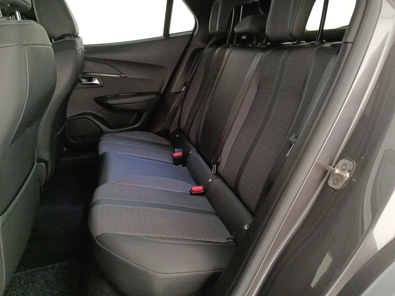 PEUGEOT 2008 1.5 bluehdi Allure Navi Pack s&s 130cv eat8