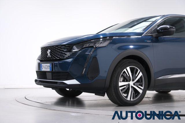 PEUGEOT 3008 HYBRID4 300 E-EAT8 ALLURE PACK