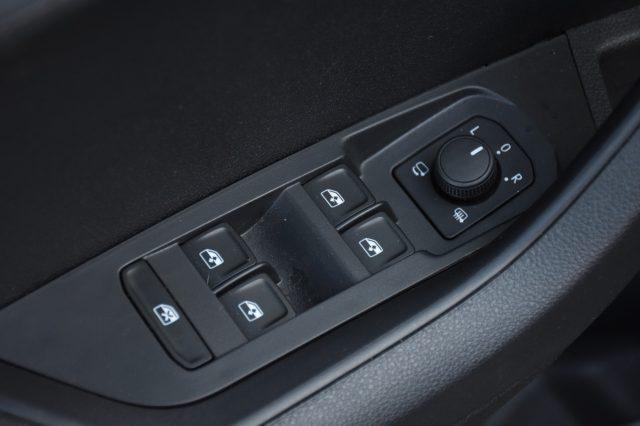 SKODA Karoq 2.0 TDI EVO SCR 115 CV DSG Executive *SOLO 6000KM!