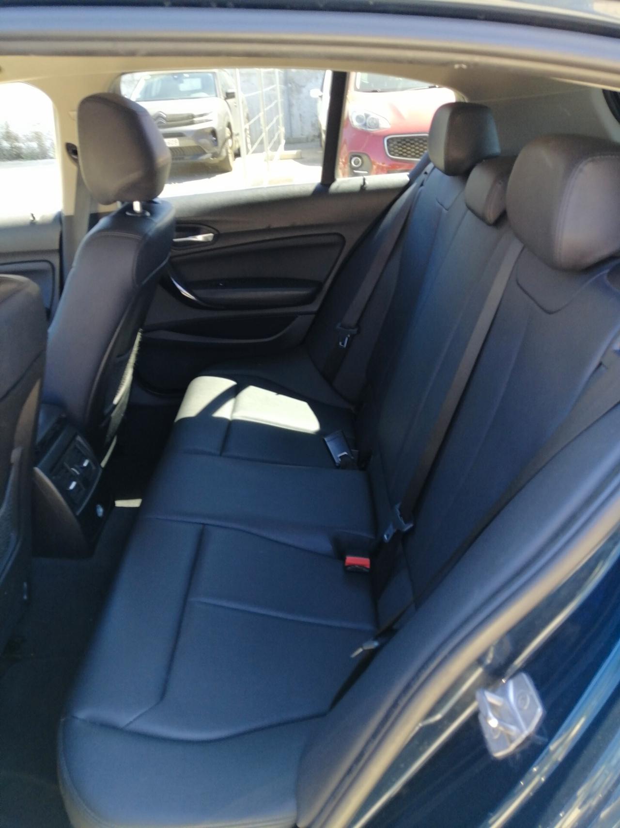 Bmw 116 116d 5p. Urban