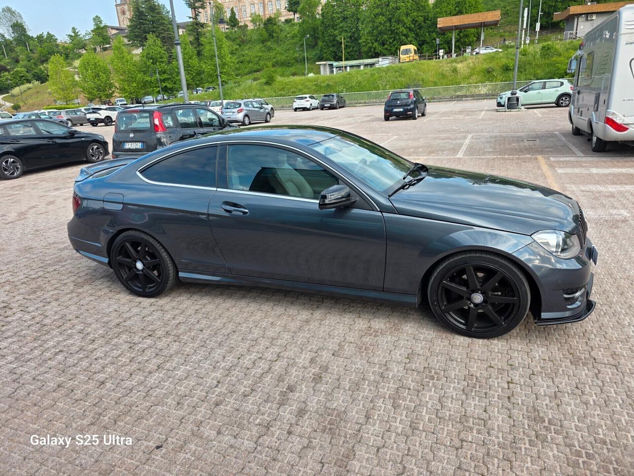 Mercedes C220 coupe AMG valutiamo usato /scambio