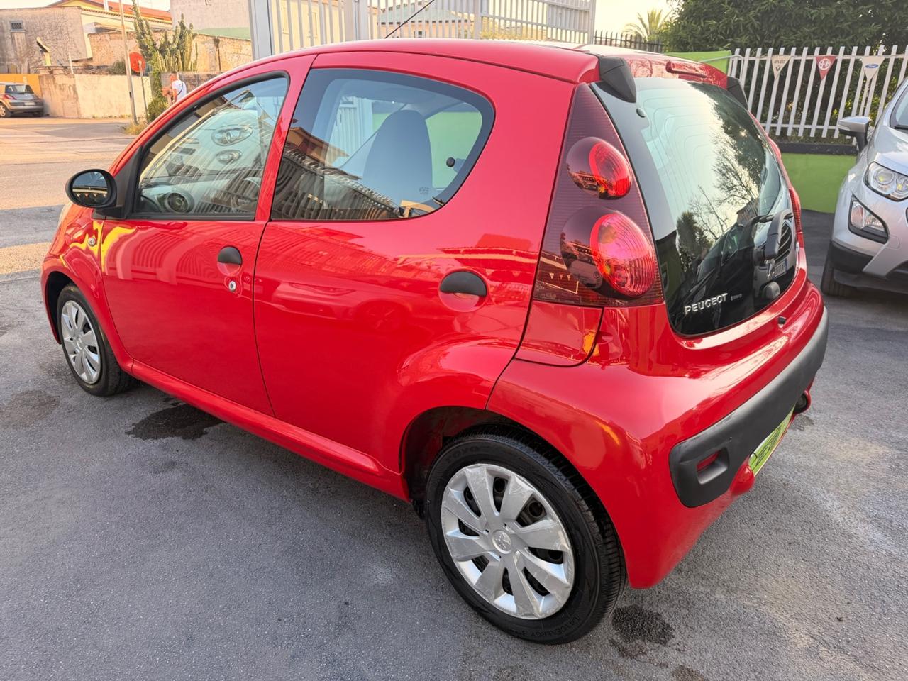 Peugeot 107 1.0 68CV 5p. SUPERGA 2014