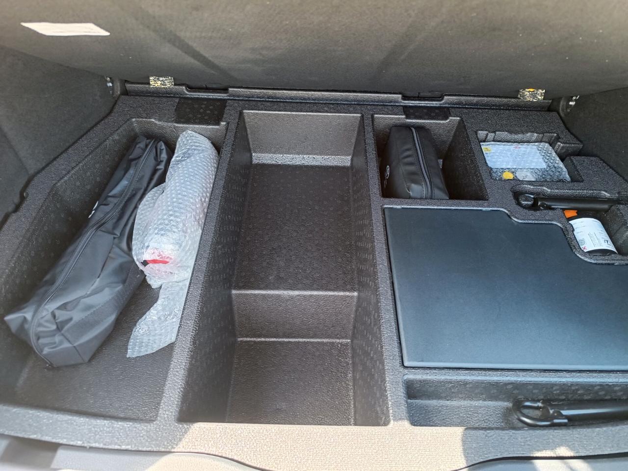 Toyota C-HR 2.0 Hybrid E-CVT Lounge