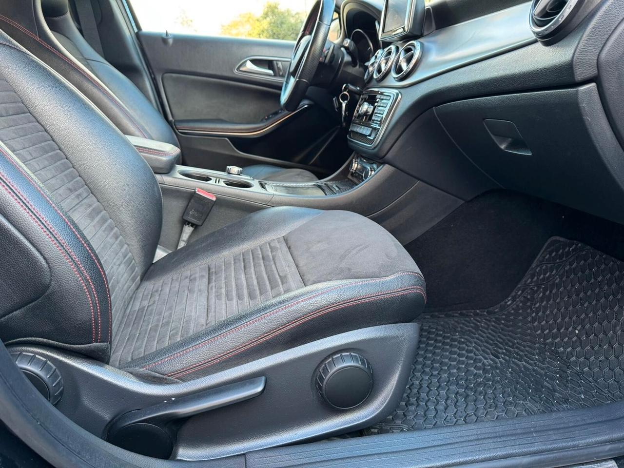 MERCEDES GLA 200 d AUTOMATIC PREMIUM