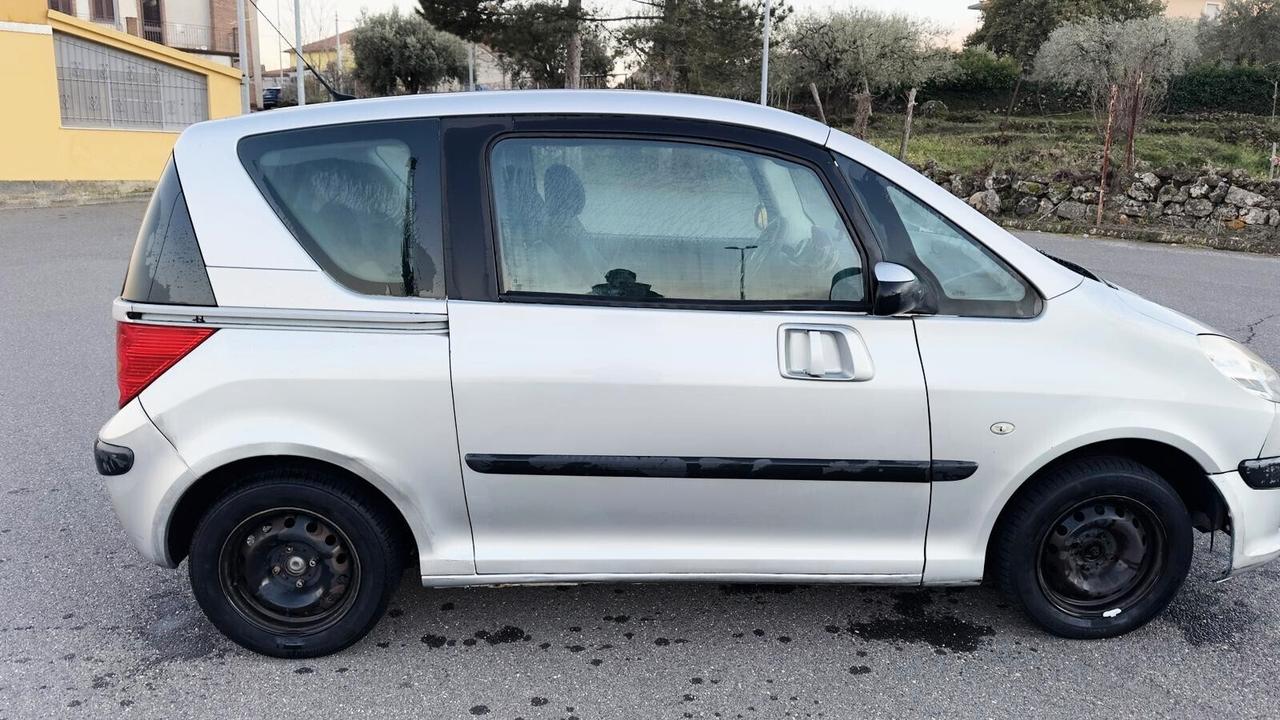 Peugeot 1007 1.4 HDi