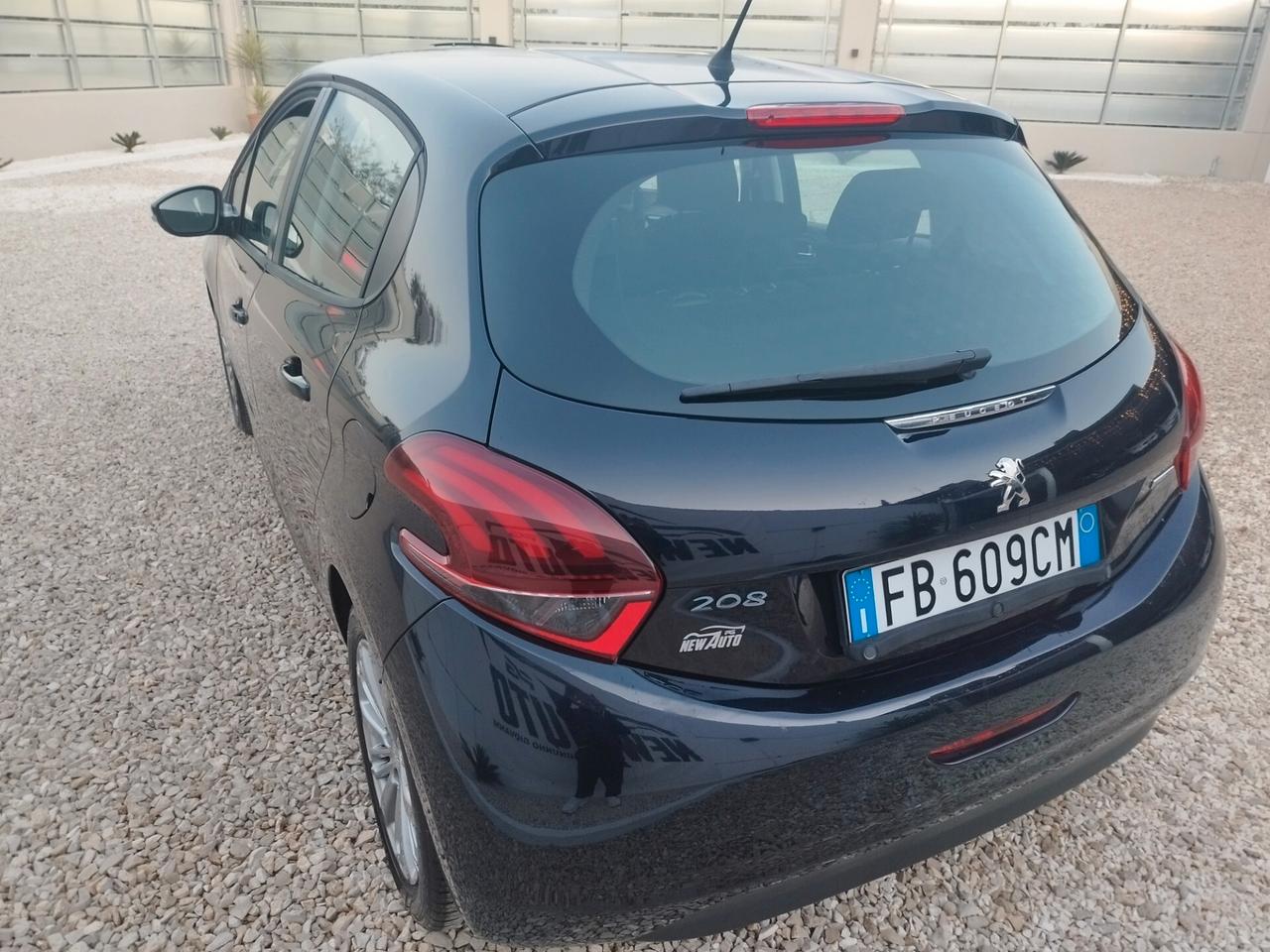 Peugeot 208 BlueHDi 75 S&S 3 porte Active