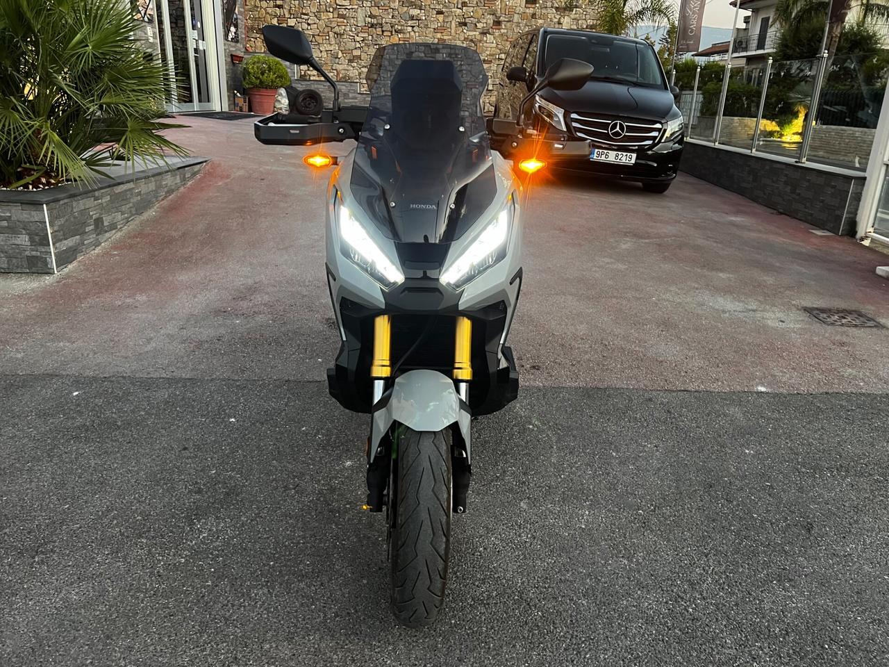 Honda X-ADV 750 Fulled- PARI AL NUOVO