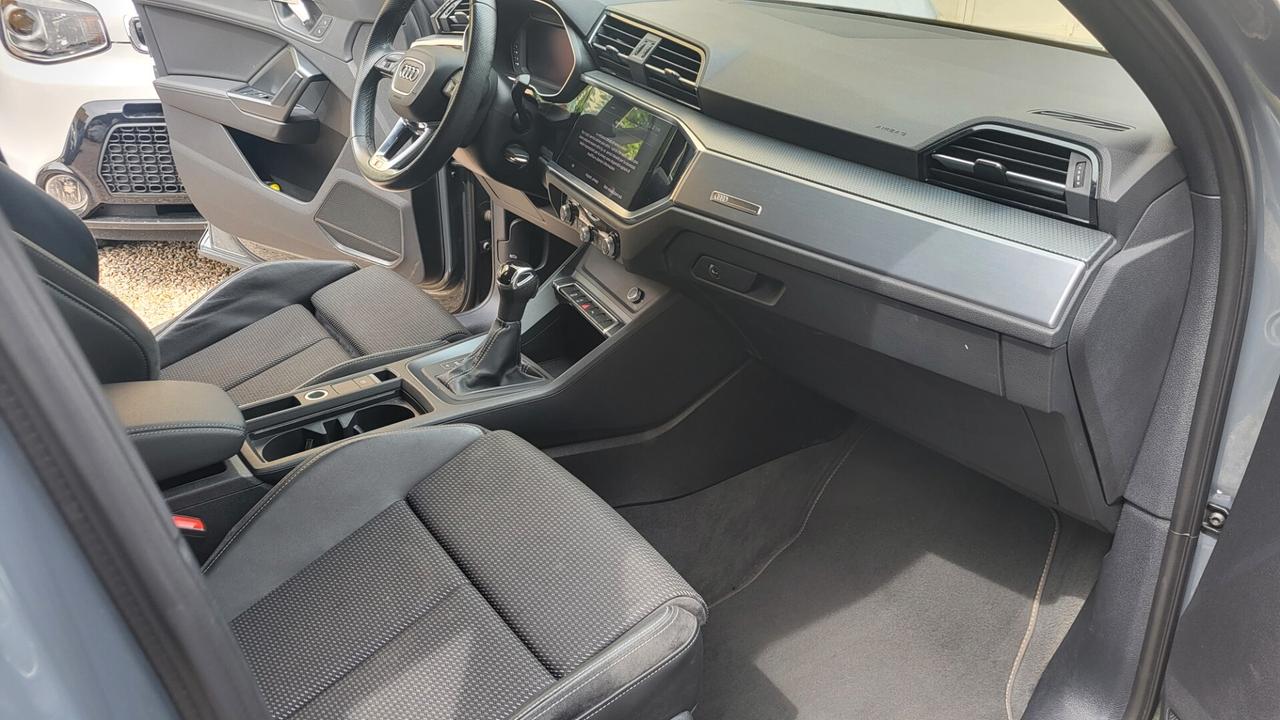 Audi Q3 SPB 35 TFSI Ibrida S tronic S line edition