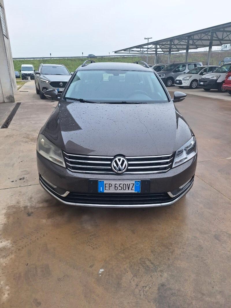 VOLKSWAGEN Passat 7ª serie Passat Var. Bs. 2.0...