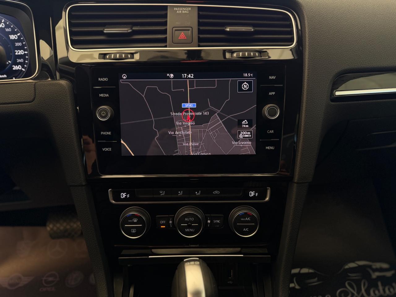 Volkswagen Golf 1.6 TDI 115 CV DSG COCKPIT