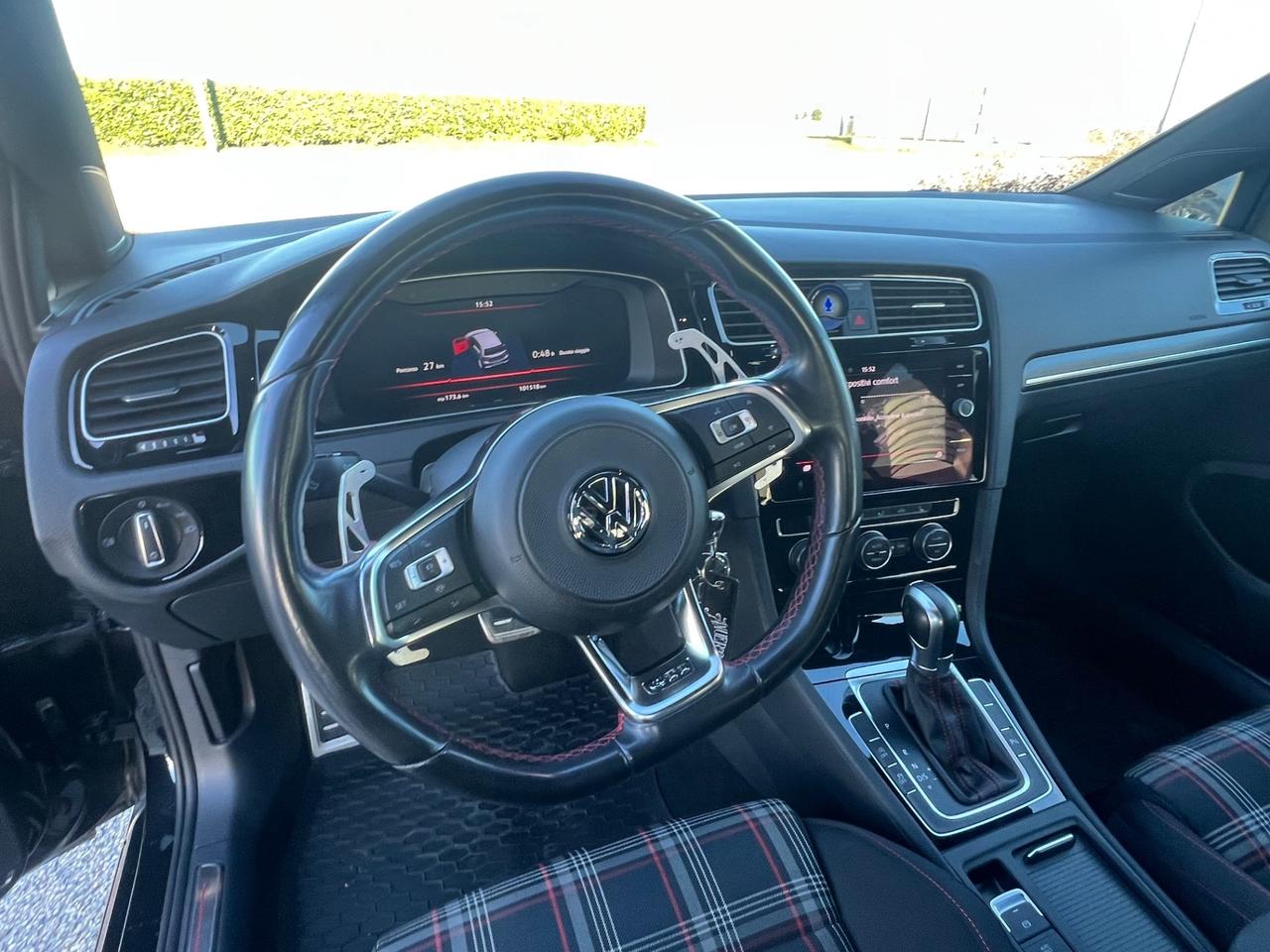 Volkswagen Golf GTI Performance 2.0 245 CV TSI DSG 5p. BMT