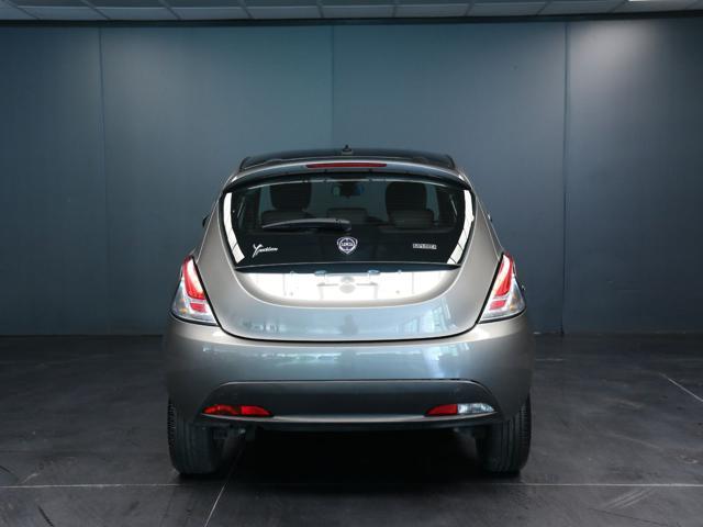 LANCIA Ypsilon 1.0 FireFly 5 porte S&S Hybrid Silver Plus