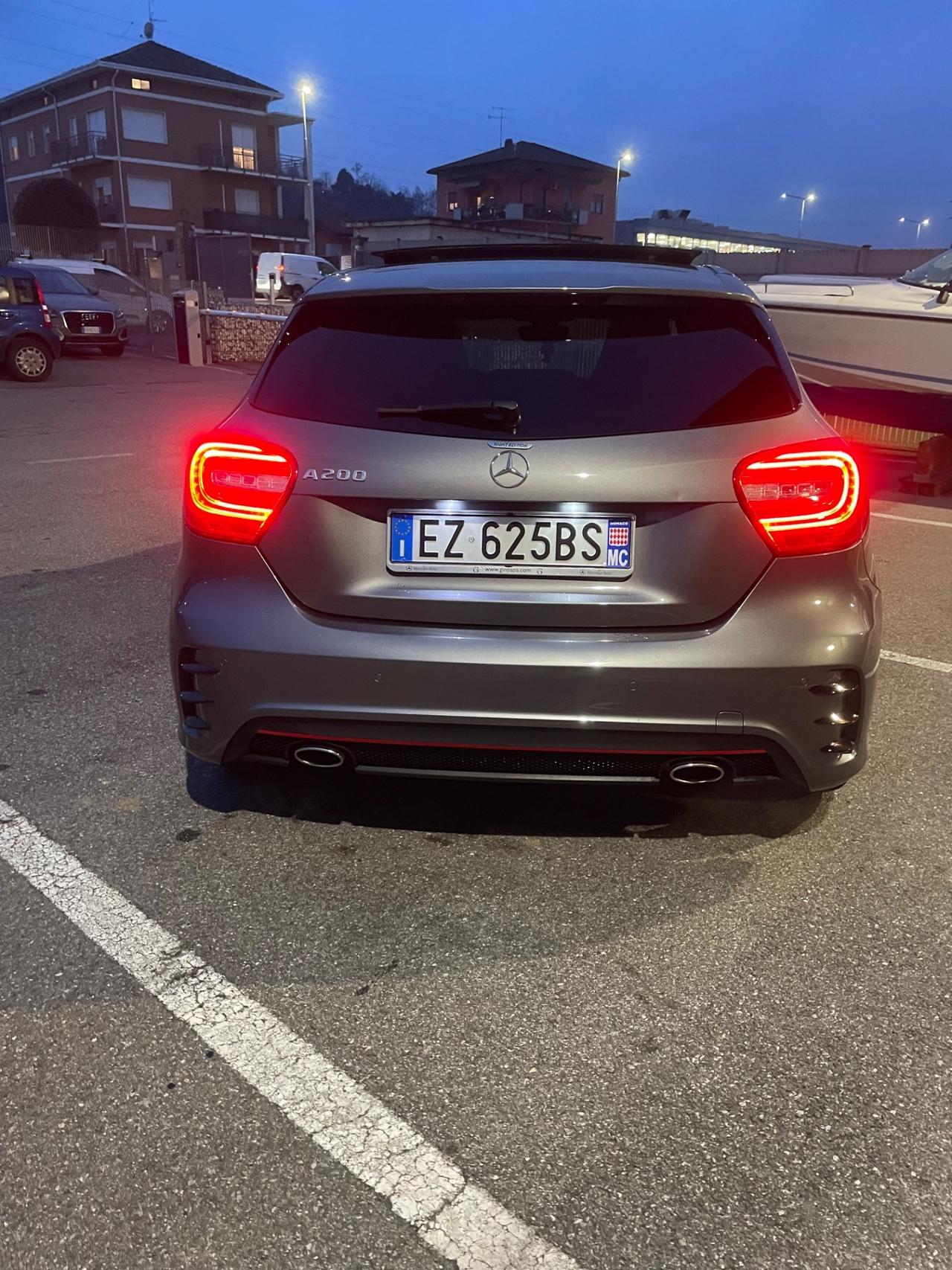 Mercedes-benz A 200 d Automatic Dark Edition
