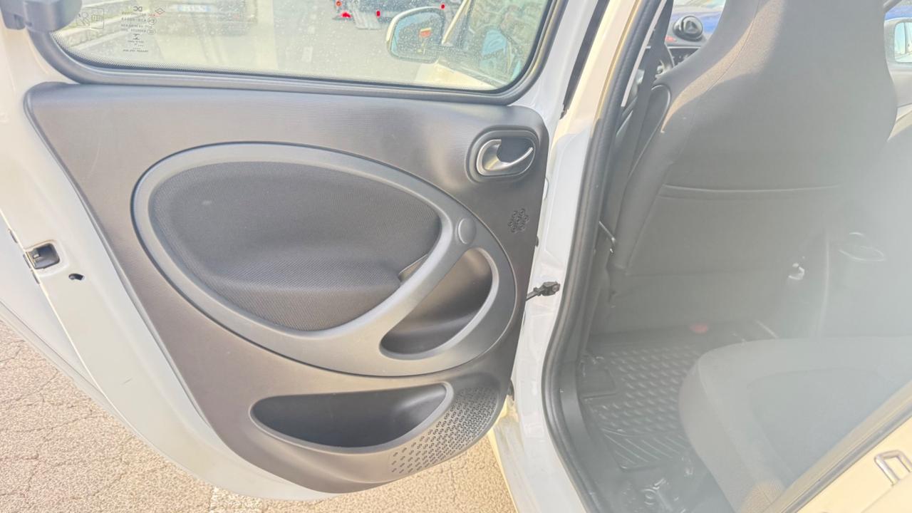 Smart ForFour 70 1.0 twinamic Passion LED PACK SPORT PDC CERCHI 16 BLUETOOTH