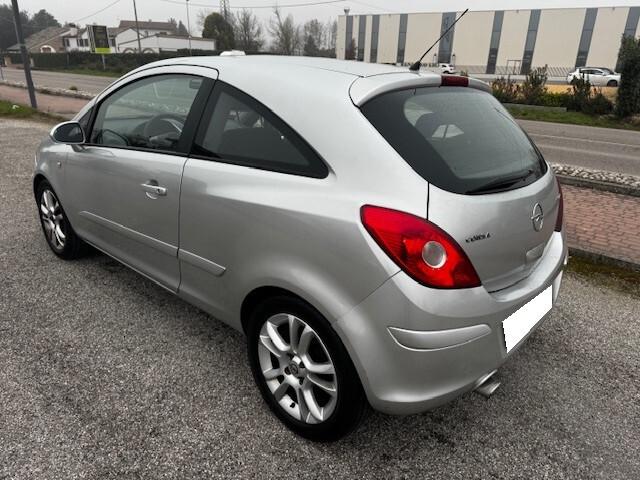 Opel Corsa 1.3 CDTI 75CV 3 porte Club-OK NEOPATENTATI