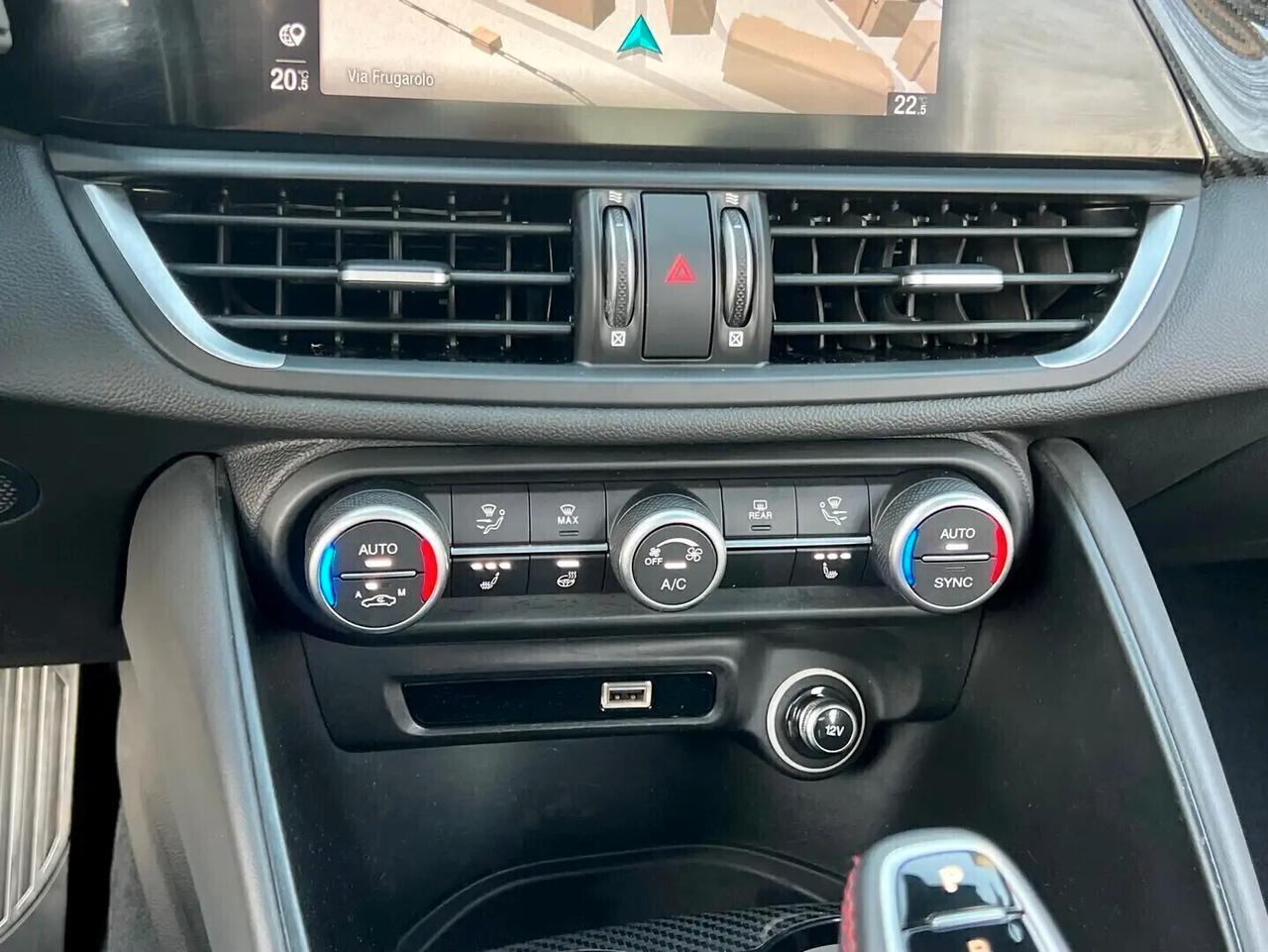 Alfa Romeo Giulia 2.9 T V6 AT8 Quadrifoglio