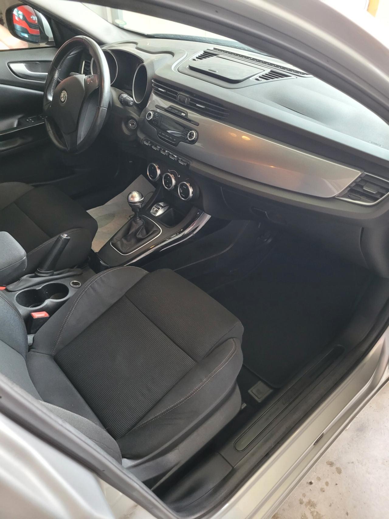 Alfa Romeo Giulietta 1.4 Turbo MultiAir Distinctive