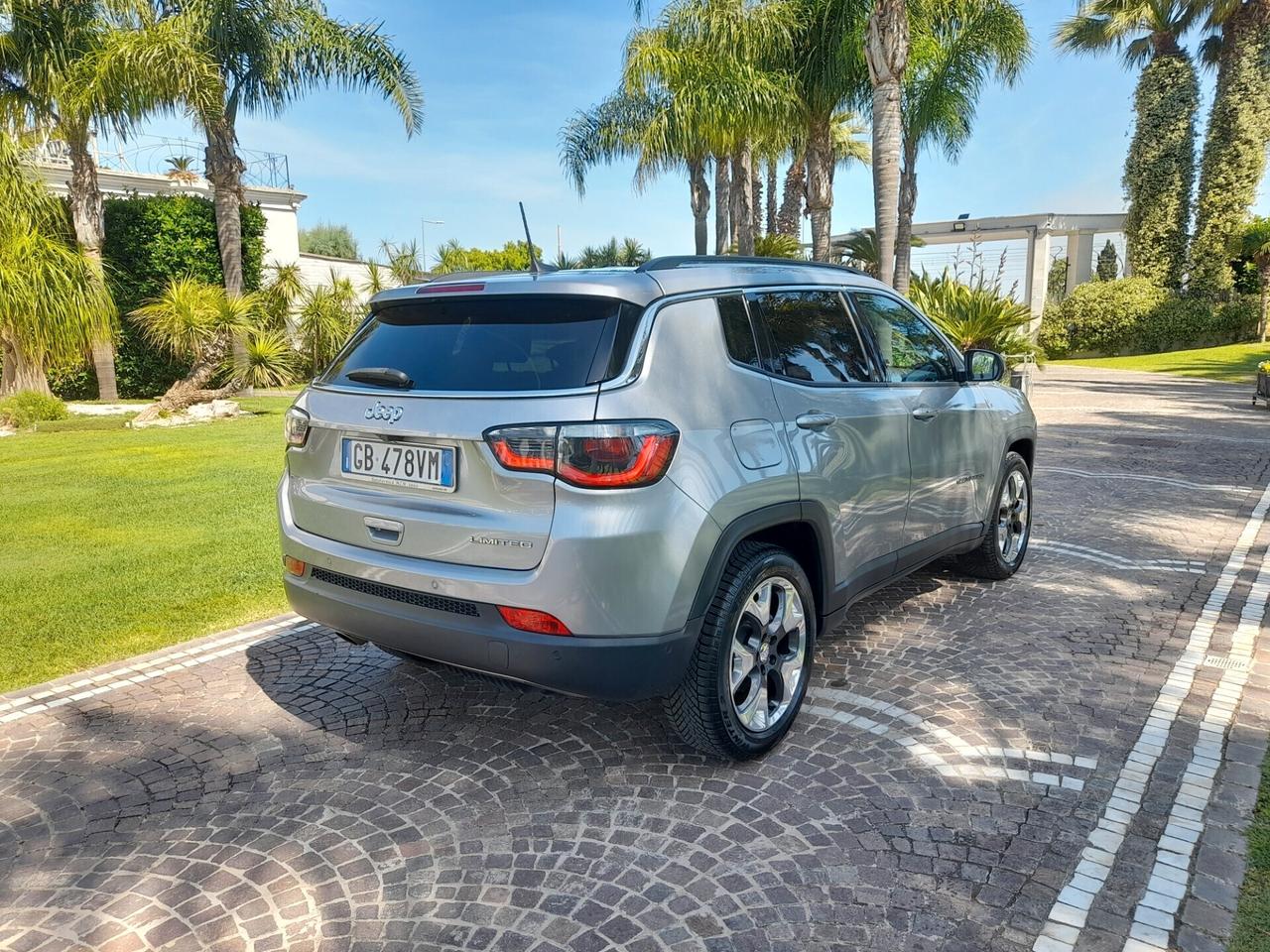 Jeep Compass 1.6 Mjt 120cv *LIMITED-FULL OPTIONAL*