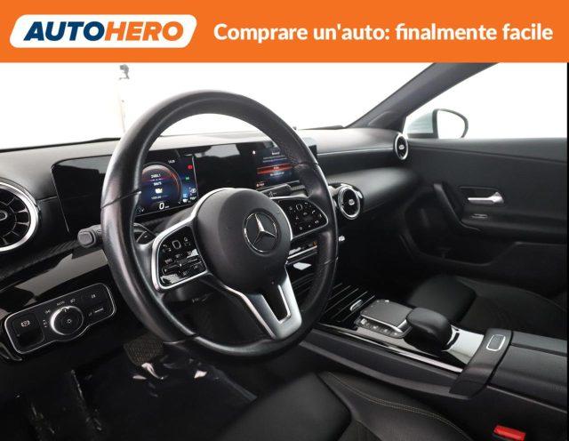 MERCEDES-BENZ A 250 e Automatic EQ-Power Business