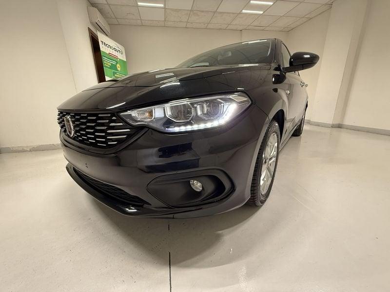 FIAT Tipo Tipo 1.4 5Pt Lounge