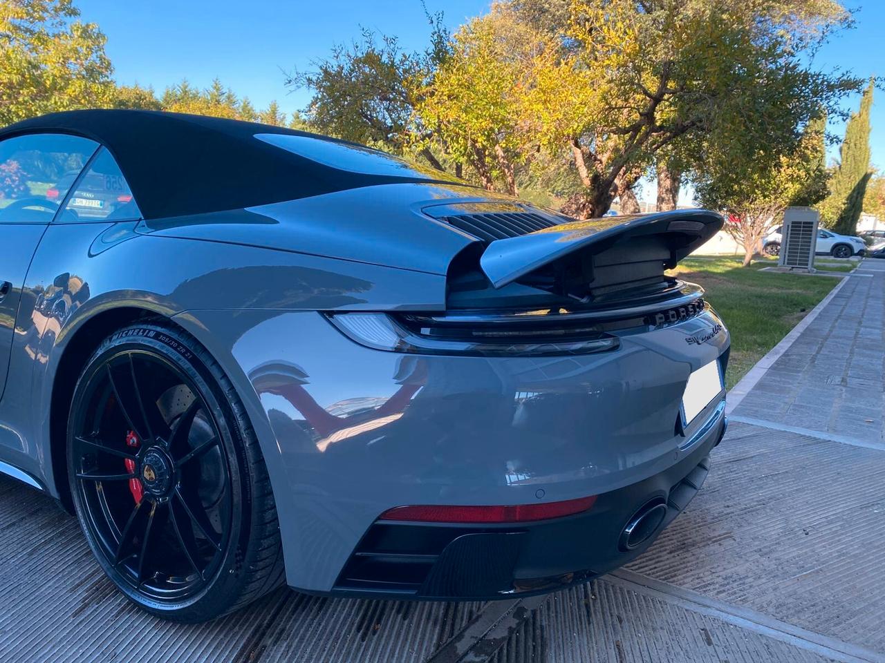 Porsche 911 Carrera 4 GTS Cabriolet