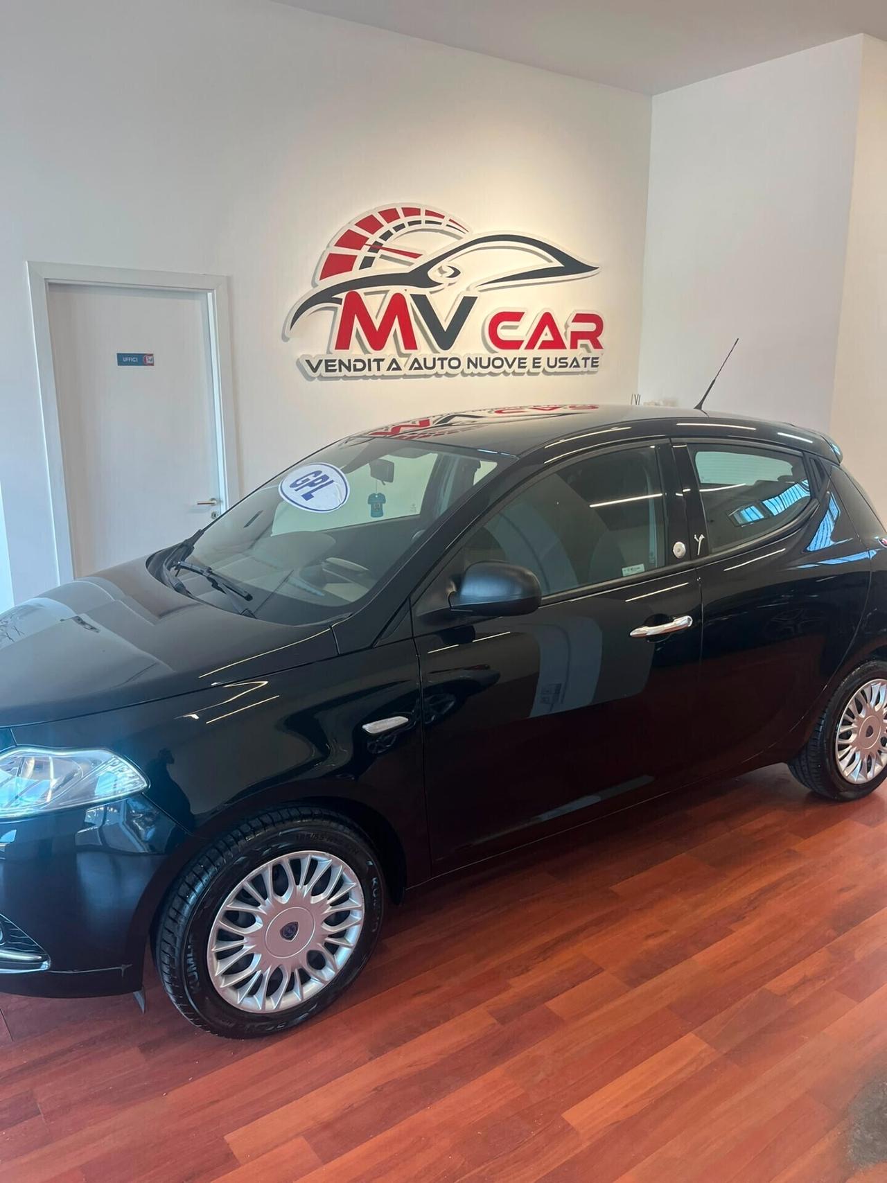 Lancia Ypsilon 1.2 69 CV 5 porte GPL Ecochic Gold