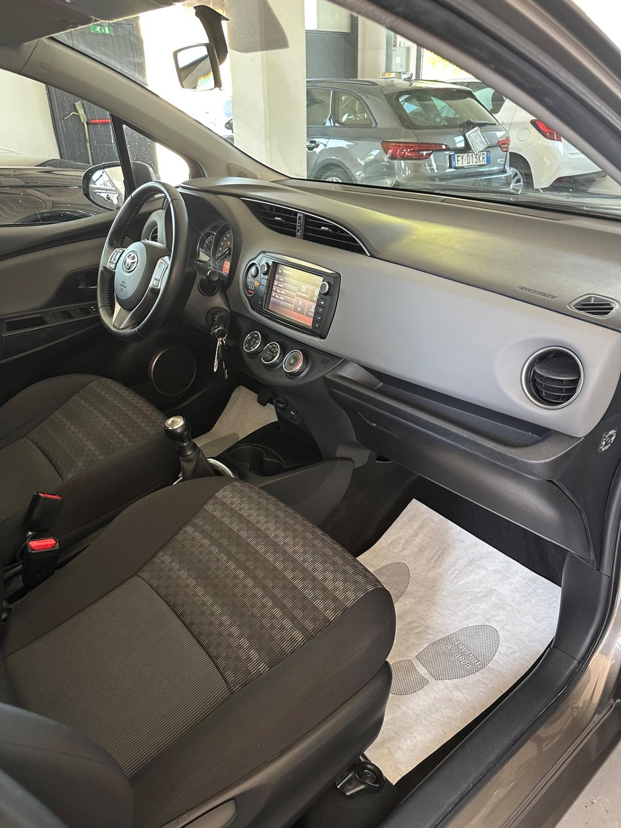 Toyota Yaris 1.0 5 porte Lounge