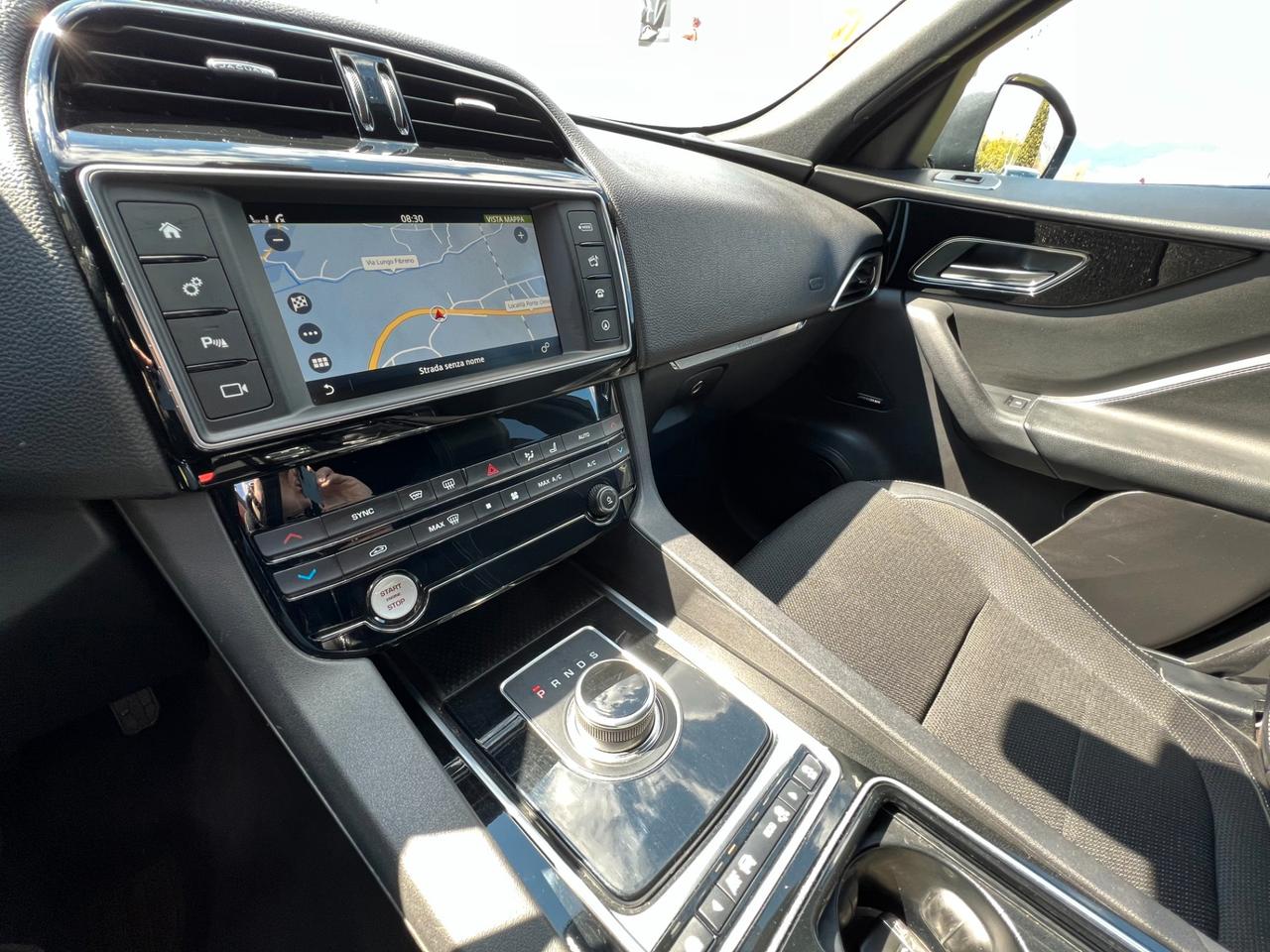 Jaguar F-Pace 2.0 D 180 CV R DYNAMIC/NAVI/CAMERA/MERIDIAN