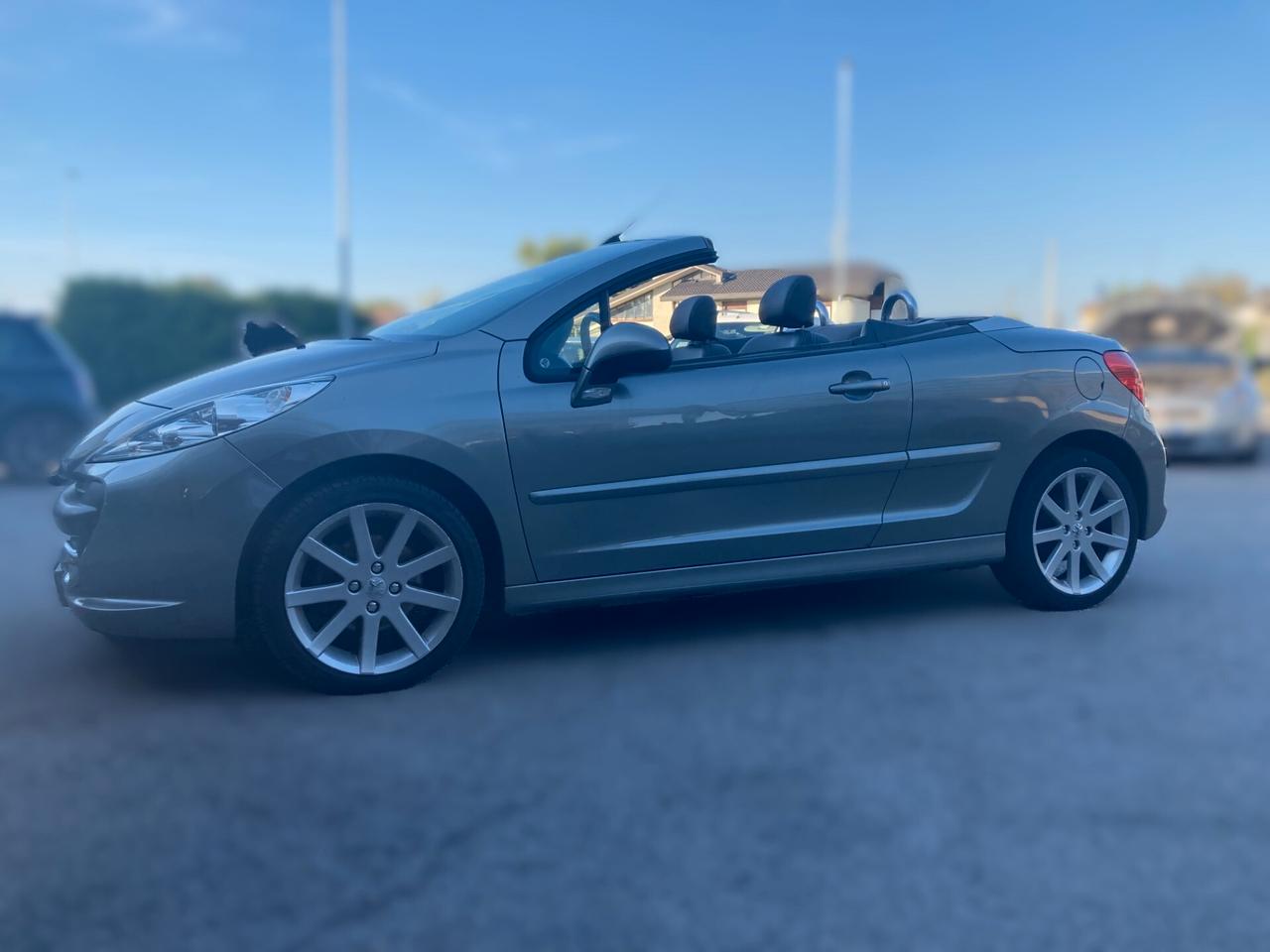 Peugeot 207 1.6 VTi 120CV CC Féline