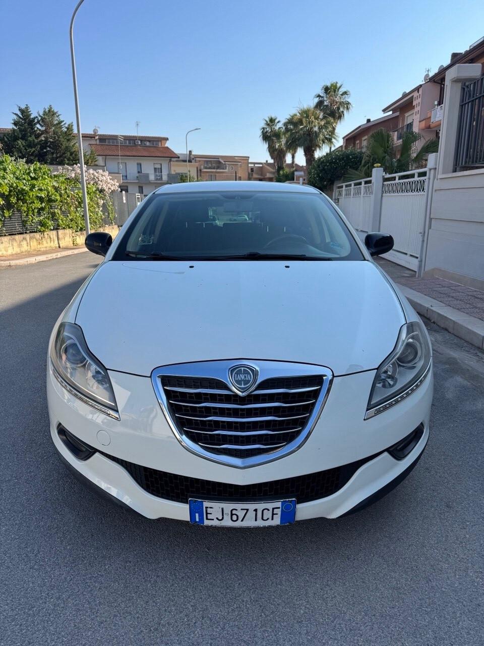 Lancia Delta 1.6 MJT DPF Gold