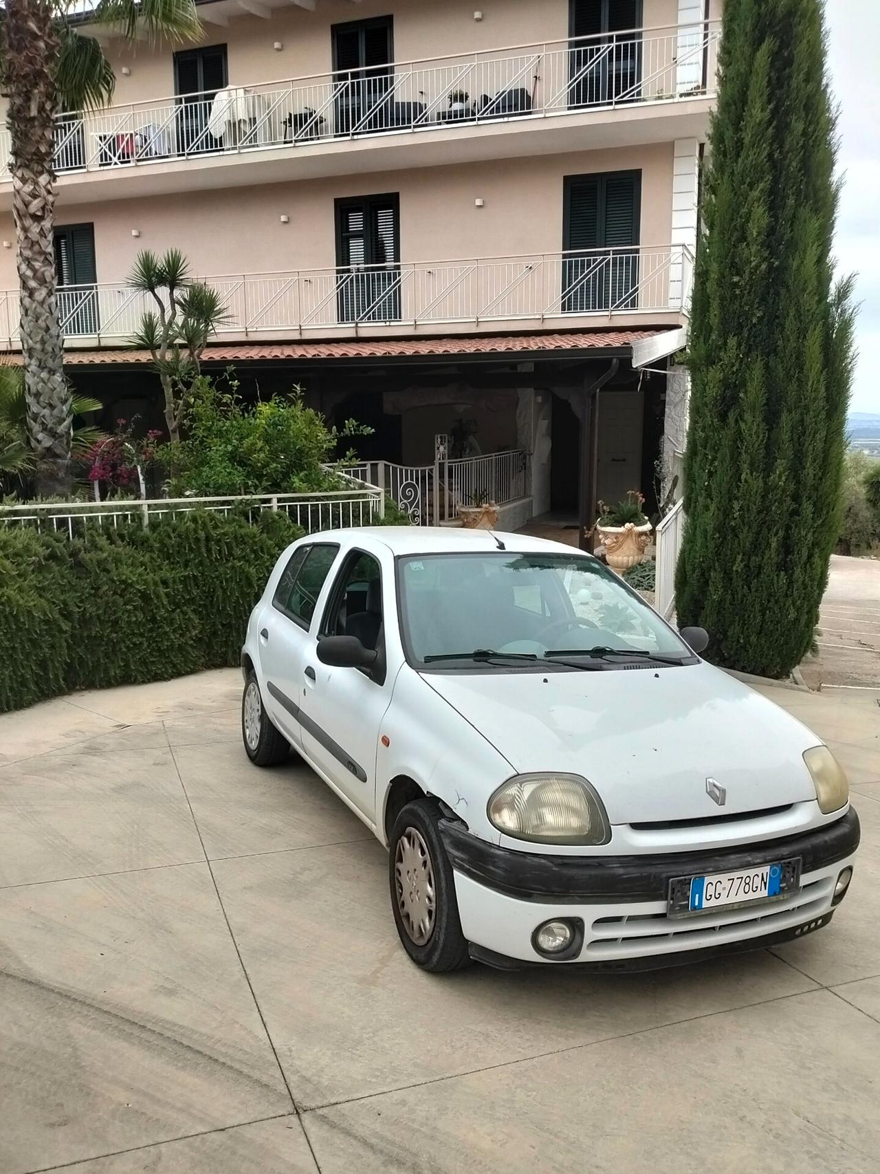 Renault Clio 1.2 cat 5 porte RT