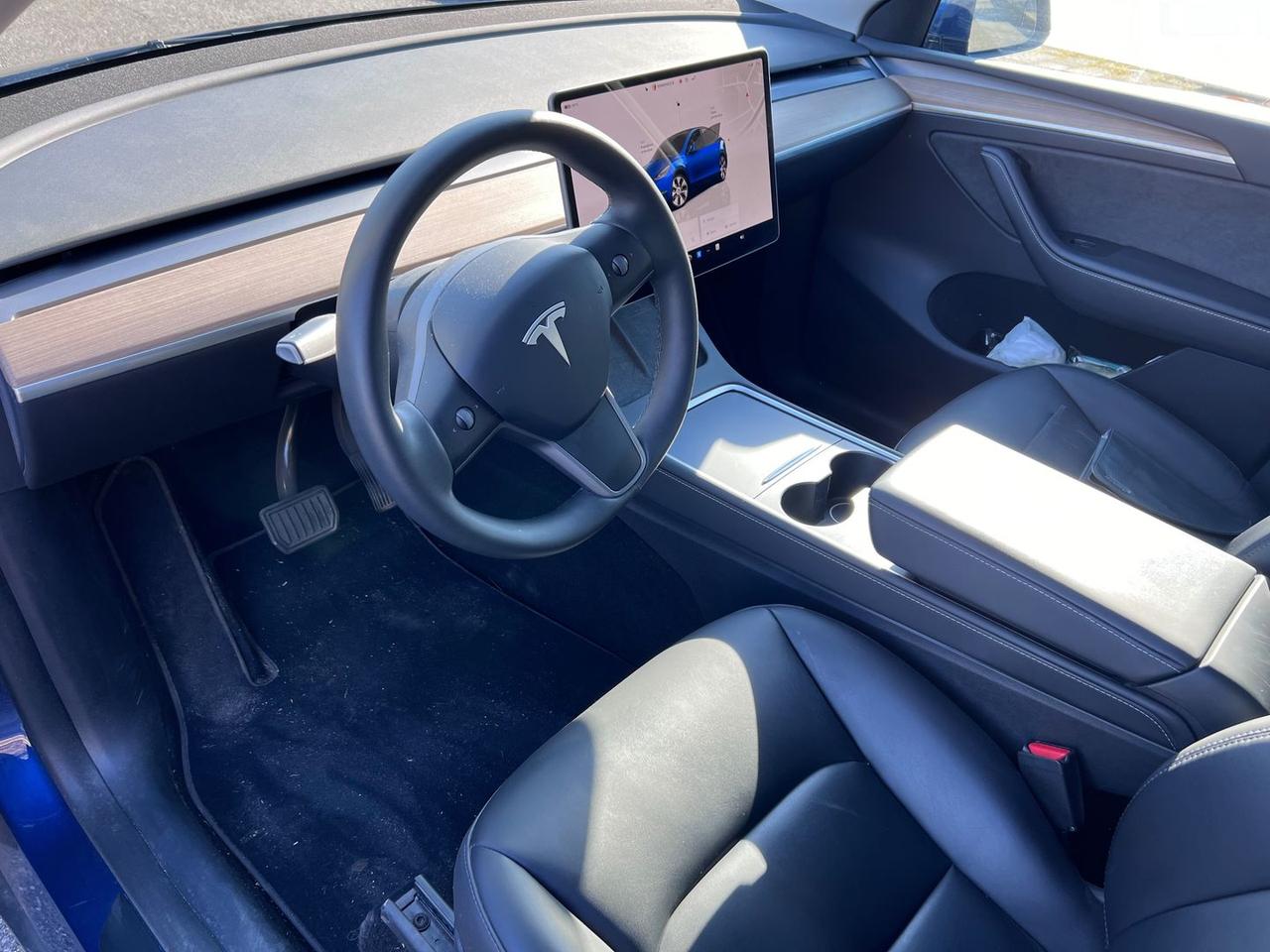 Tesla Model Y Single Motor rwd- cerchi da 20"- autopilot