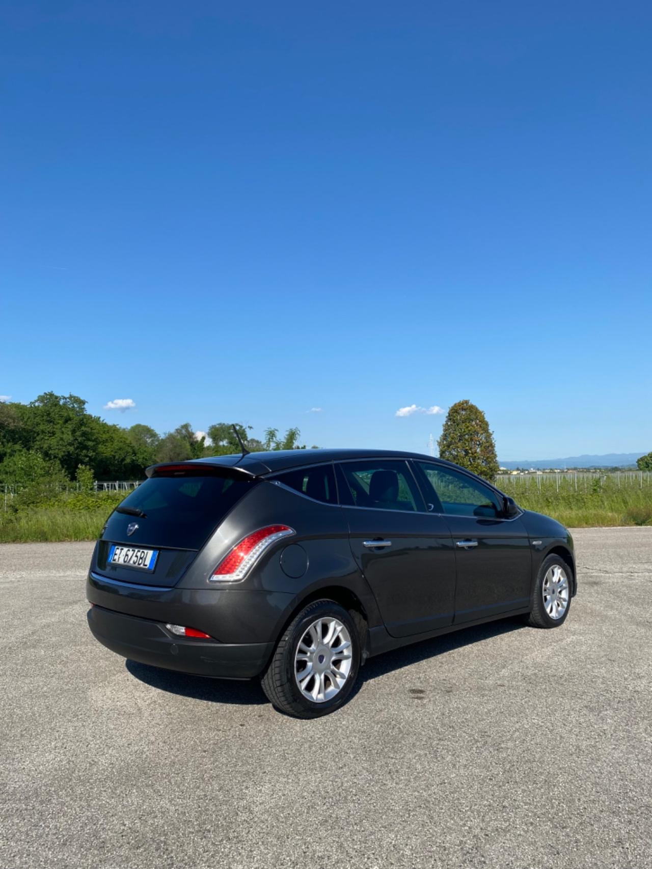 Lancia Delta 1.6 MJT DPF 105 CV Gold
