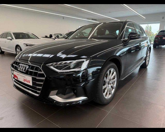 AUDI A4 Avant 35 TFSI S tronic Business Advanced